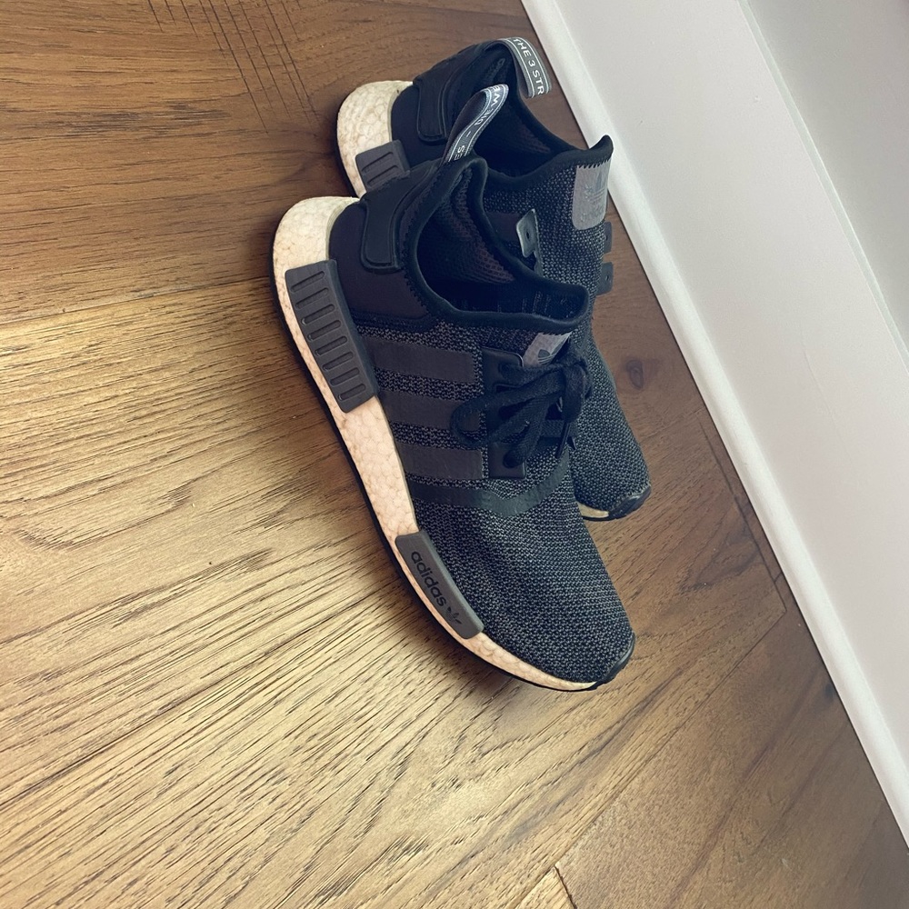 Adidas women’s nmd r1 black